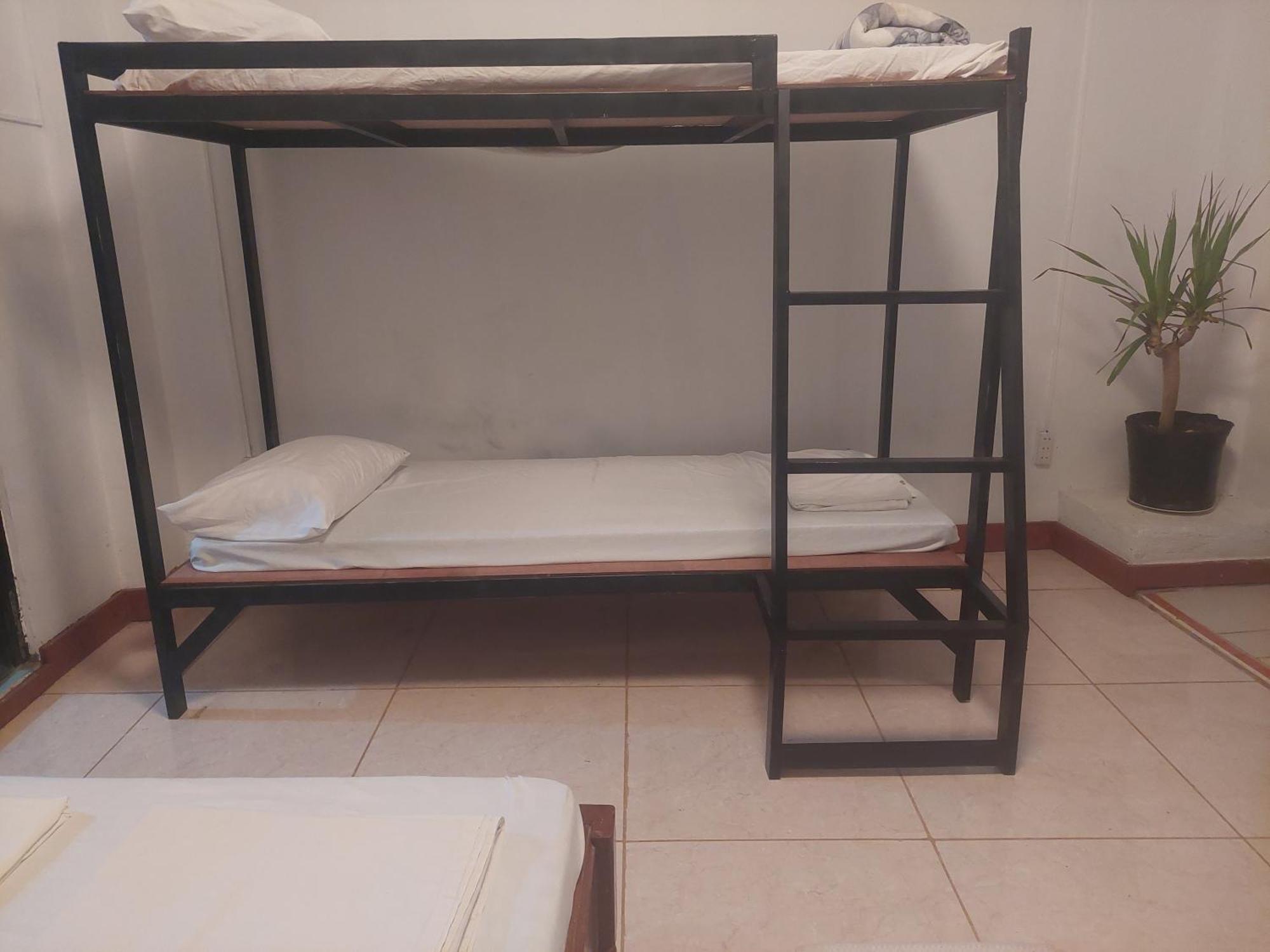 Larmar Bed And Breakfast Puerto Princesa Екстериор снимка