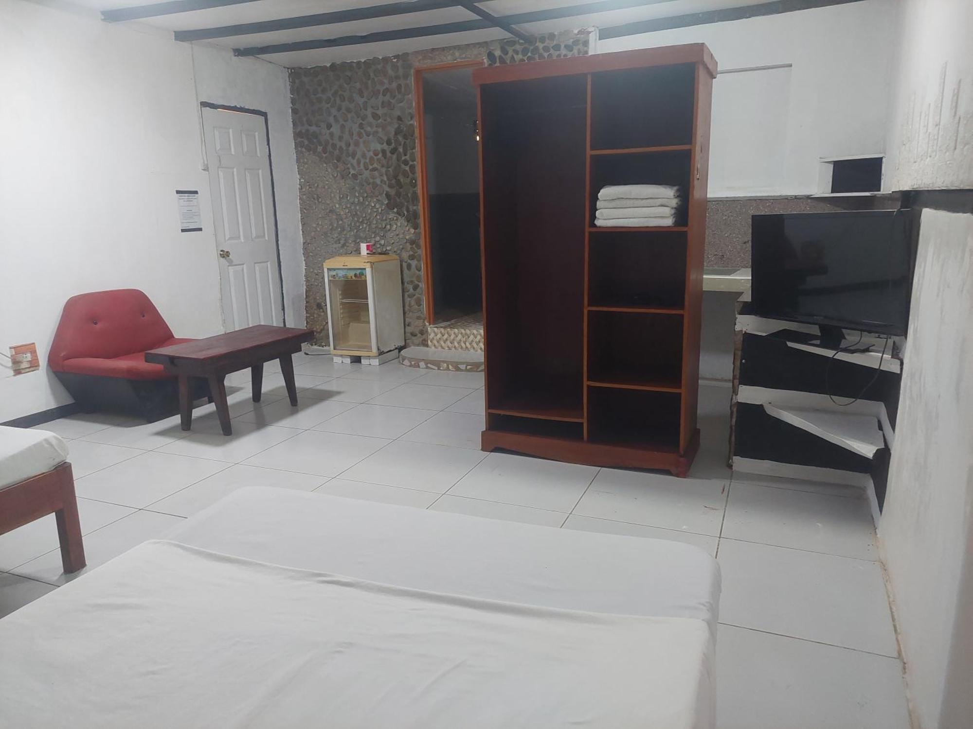 Larmar Bed And Breakfast Puerto Princesa Екстериор снимка