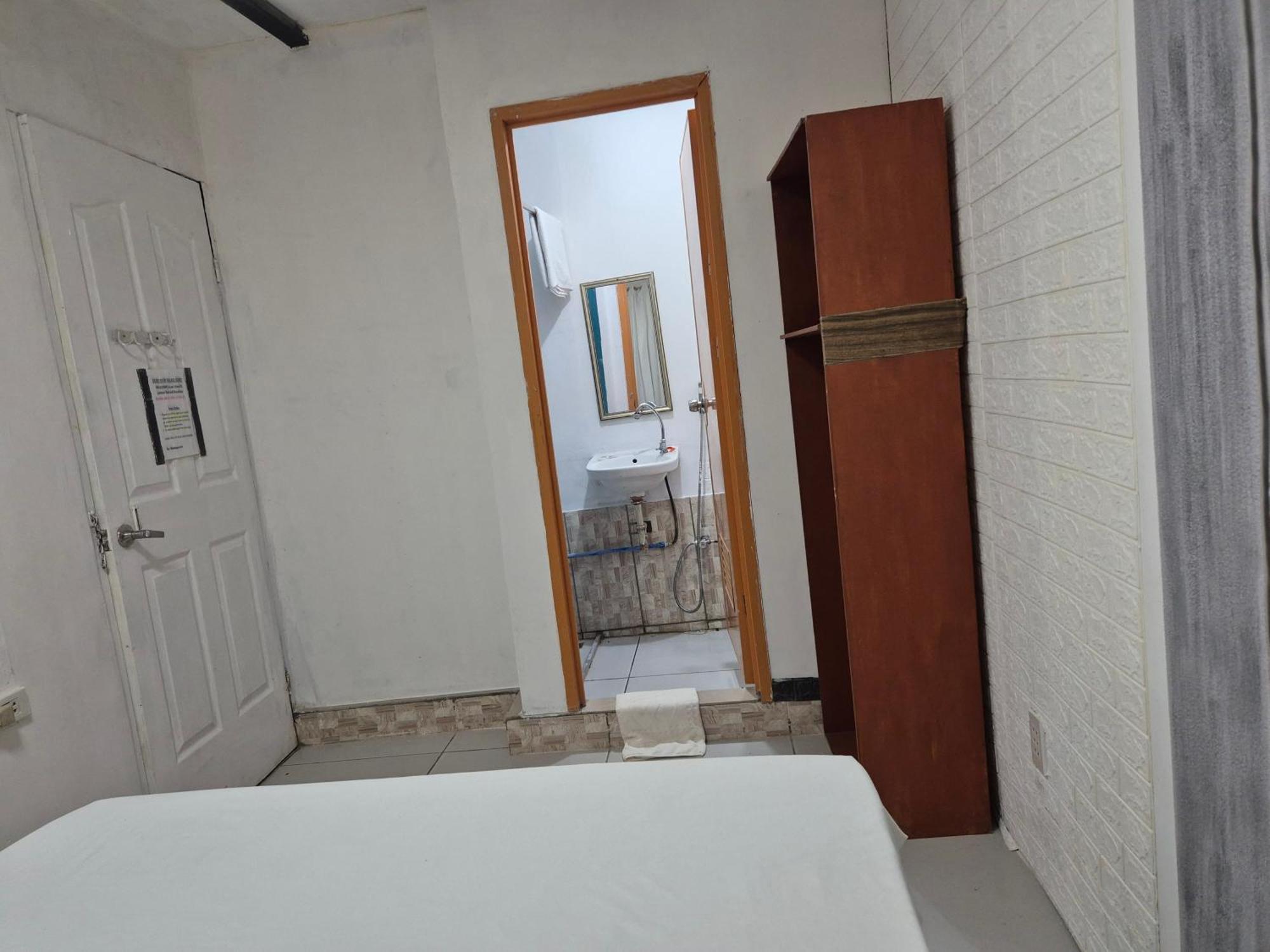 Larmar Bed And Breakfast Puerto Princesa Екстериор снимка