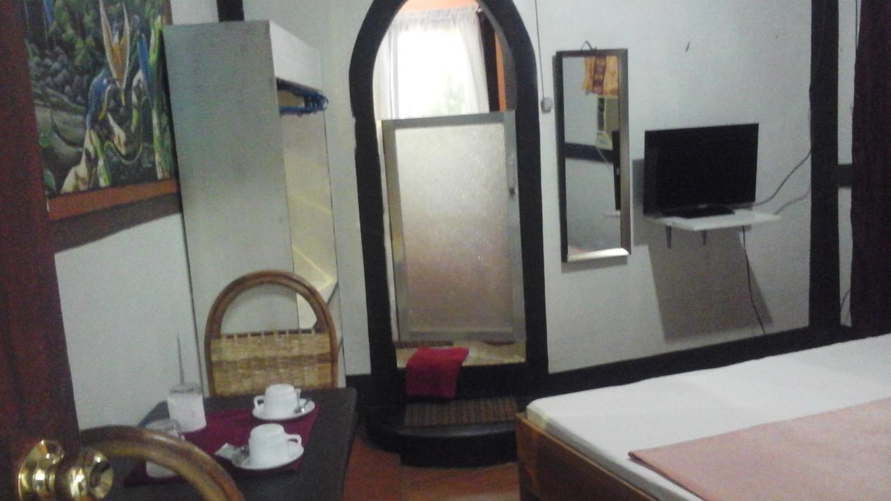 Larmar Bed And Breakfast Puerto Princesa Екстериор снимка