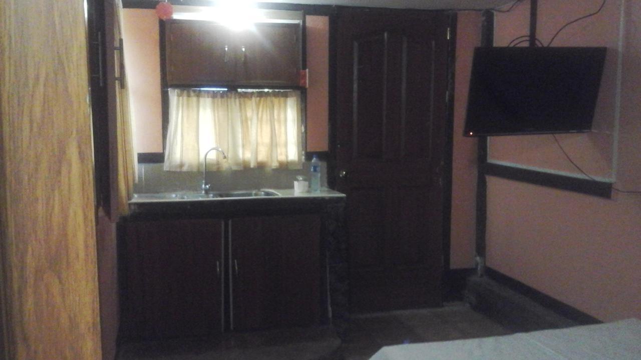 Larmar Bed And Breakfast Puerto Princesa Екстериор снимка