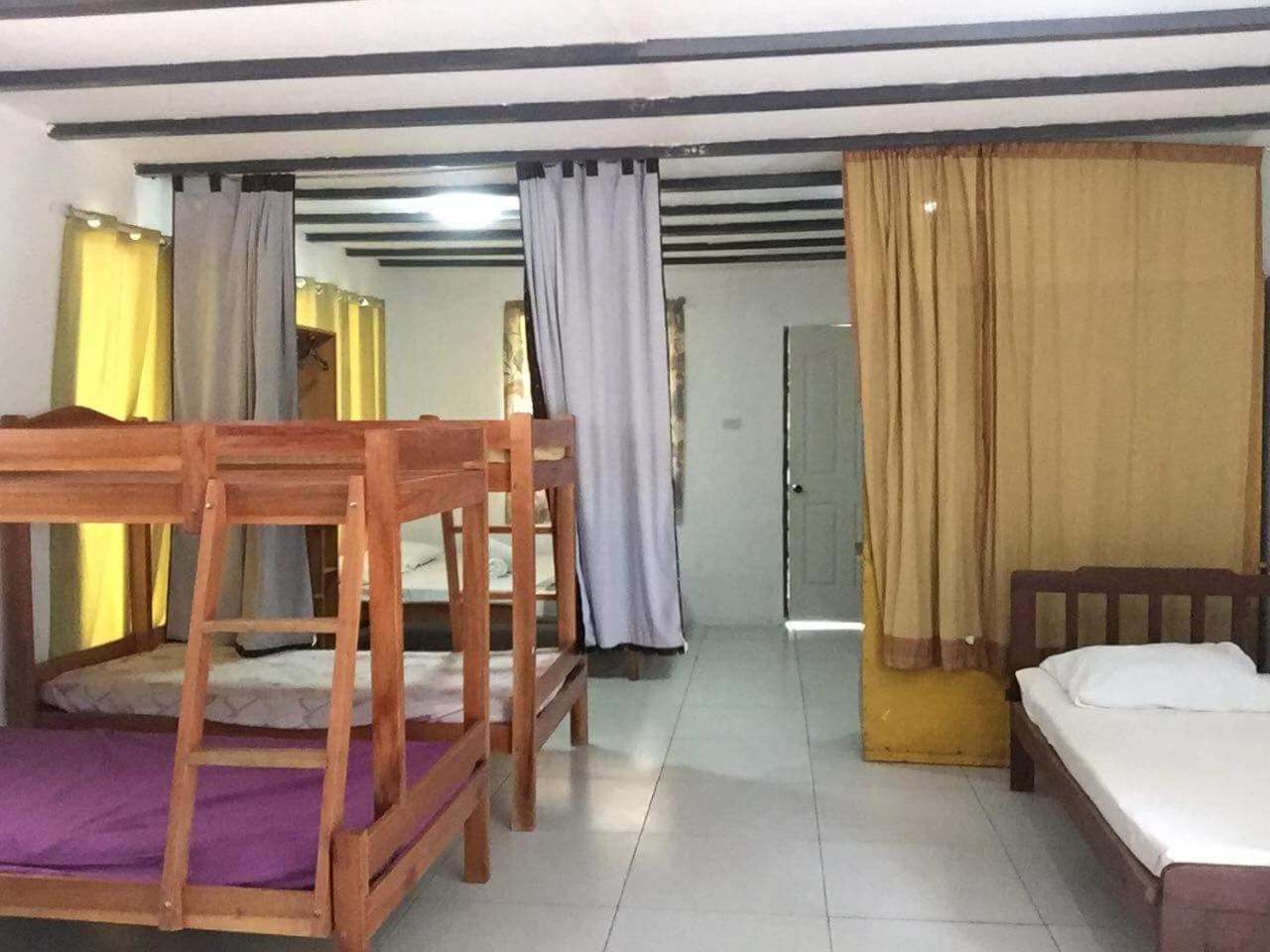 Larmar Bed And Breakfast Puerto Princesa Екстериор снимка